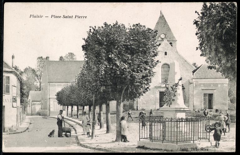 Carte postale PLAISIR - Place Saint-Pierre 