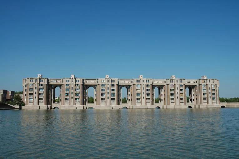 Arcades du Lac Ricardo BOFILL